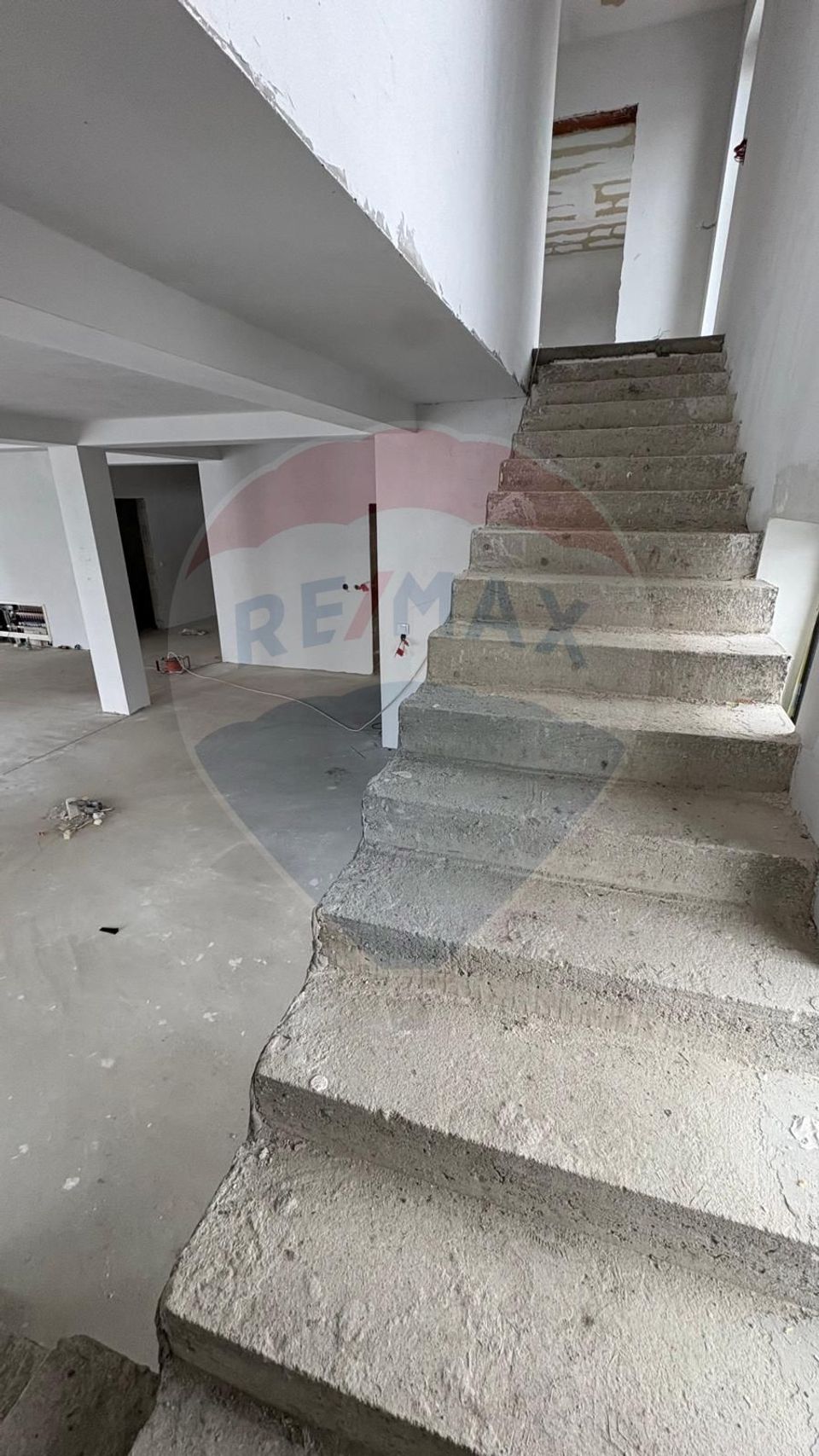 Casa noua, premium, cu panoramă superbă asupra orașului