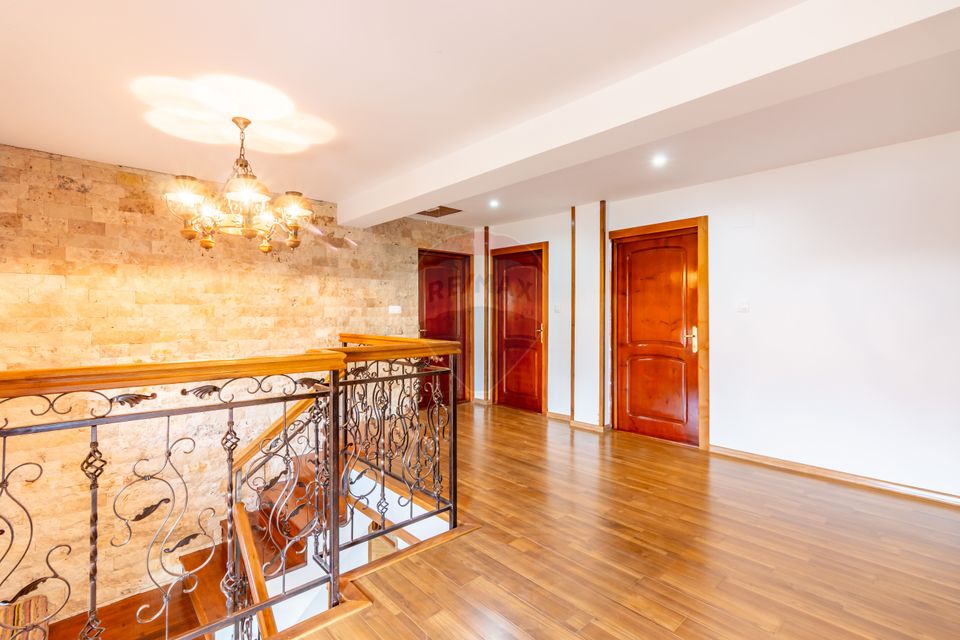 Casă finalizată, 278 mp teren 2305 mp Pleașa, Bucov, Ploiesti