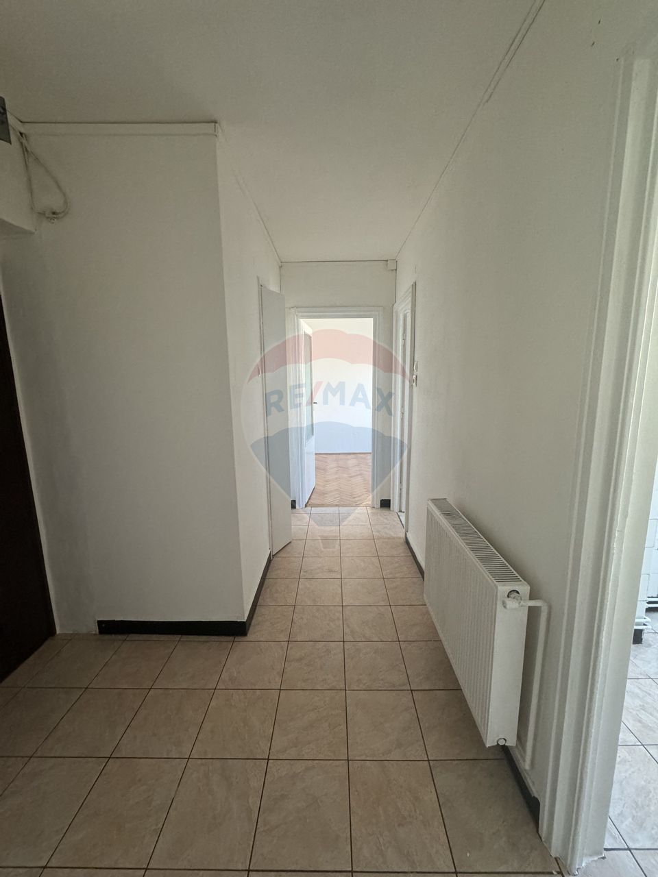 Apartament de închiriat 2 camere 250 Euro(G Coșbuc/ Etaj 2)