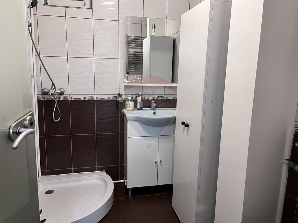 Vila de închiriat 6 camere Piata Victoriei