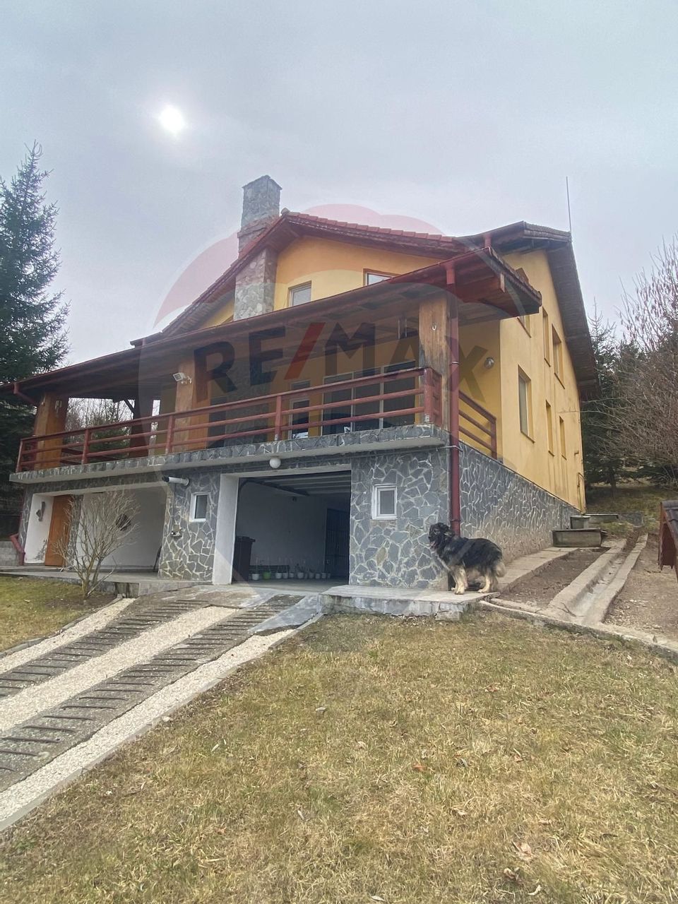 DE VANZARE Casă / Vilă cu 6 camere  Podul Dambovitei/ Arges