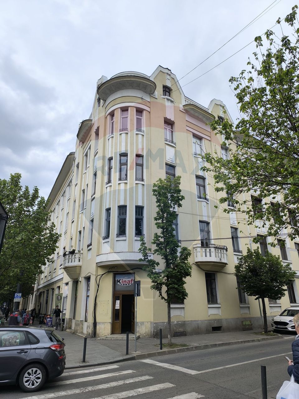 Spațiu comercial de vanzare