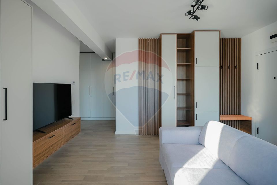 Apartament de închiriat cu 2 camere și parcare, ultracentral, Oradea