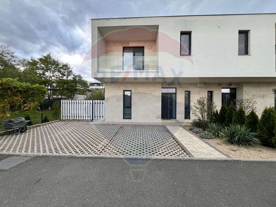 Inchiriere  Vilă în zona Otopeni