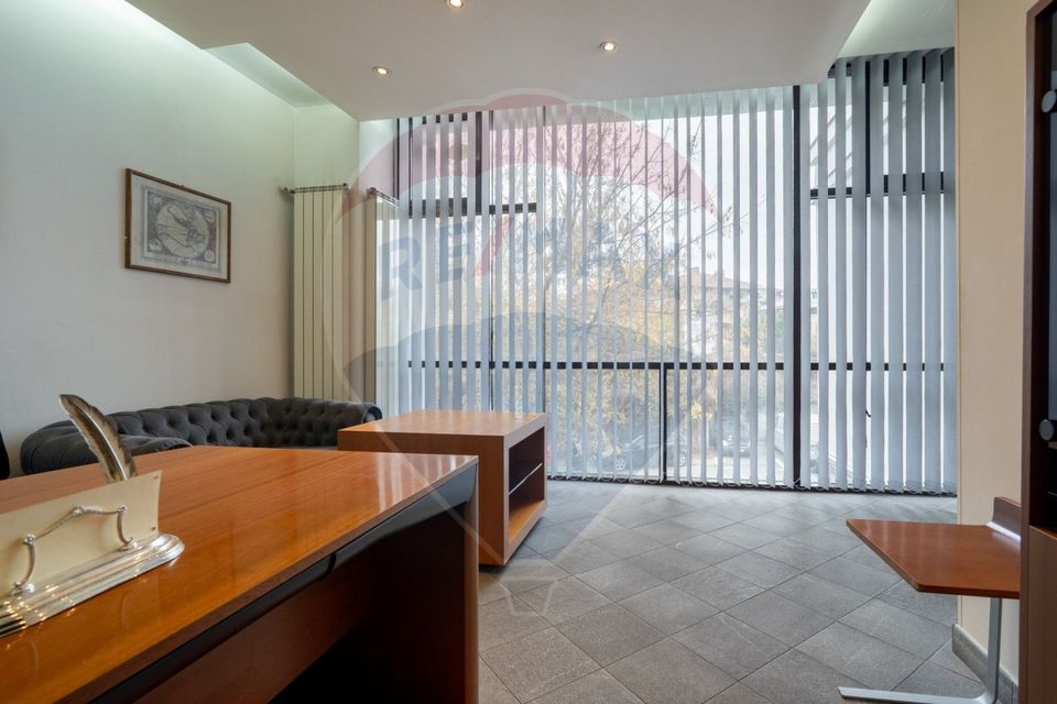 DE INCHIRIAT Spațiu comercial Bd. Unirii – 1335 mp