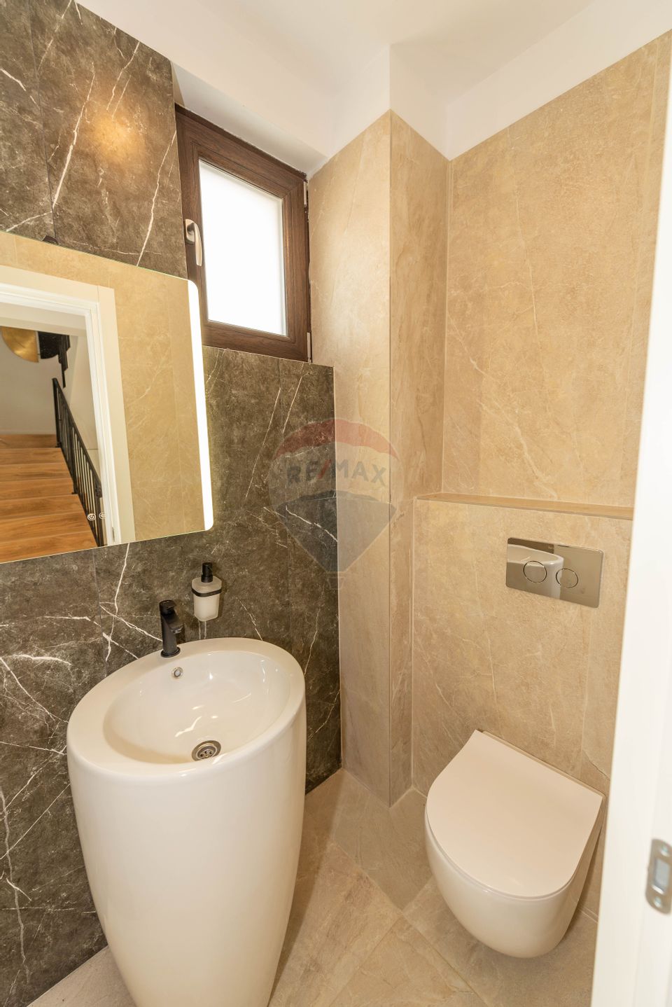 De inchiriat vila 6 camere 160mp in Veris Pipera