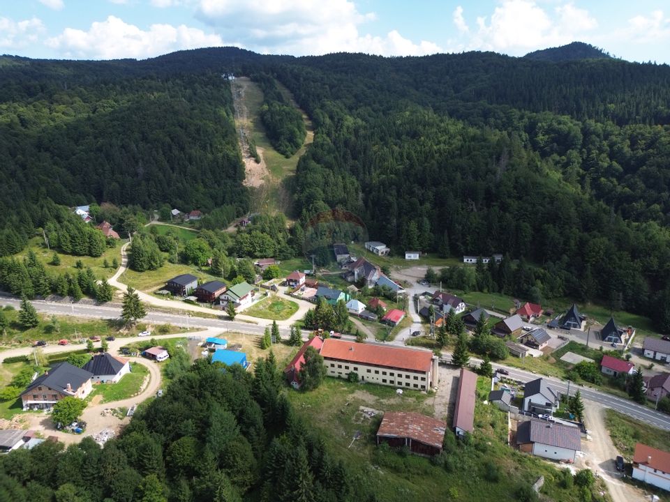Hotel / Pensiune cu 30 camere de vânzare în zona Nord