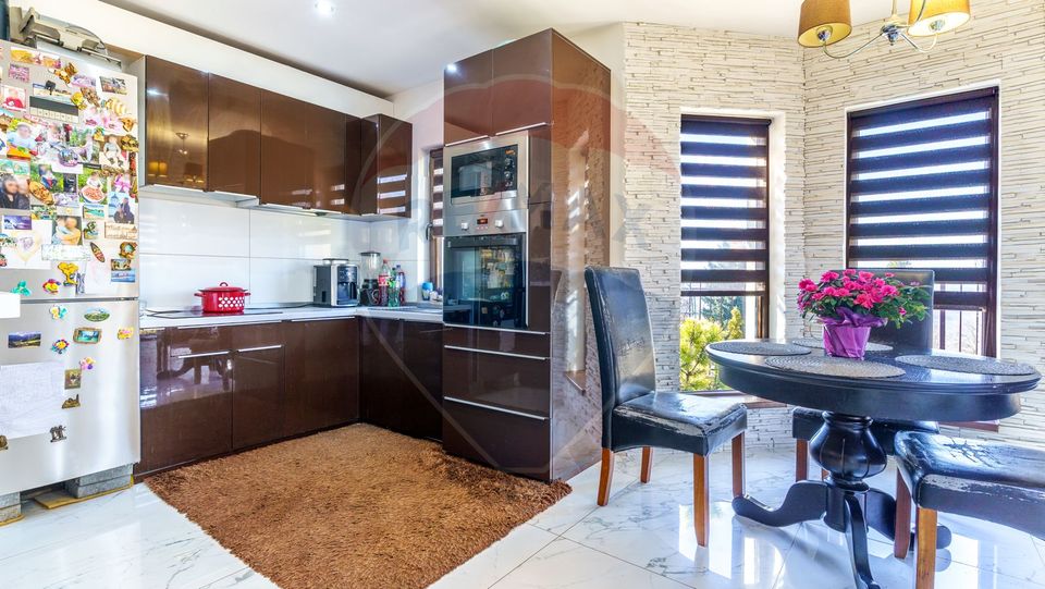 Casă / Vilă indiviuala cu panorama, Faget