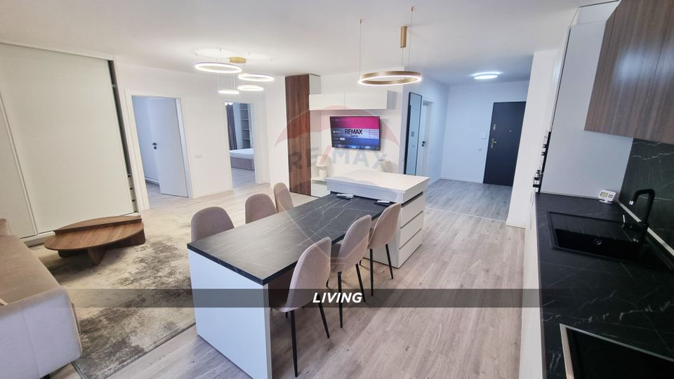 Apartament cu 3 camere tip PENTHOUSE de închiriat în zona PODUL VIILOR