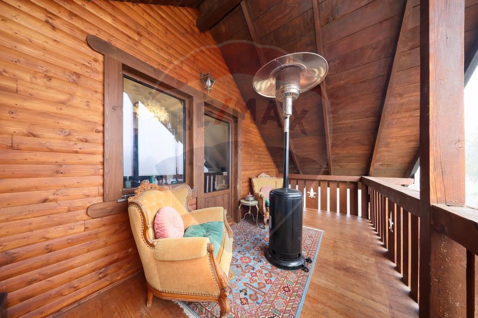 Ansamblu rezidențial cu casă principală și anexe, teren 1.487 mp