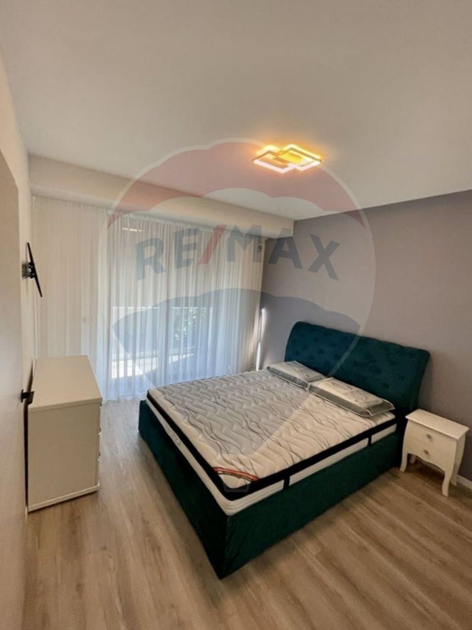 Casă / Vilă lux cu 4 camere de închiriat în Pipera