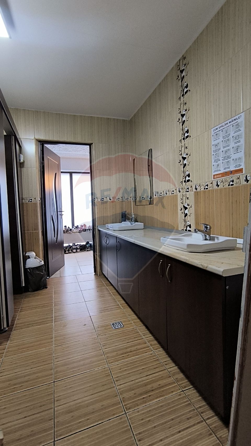 Spațiu comercial de vanzare in Floresti