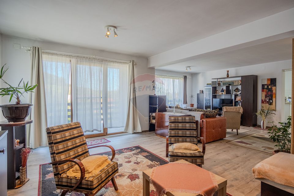 Casa de vanzare 7 camere | CURTE 953 mp | Colonia 1 Mai | COMISION 0 |