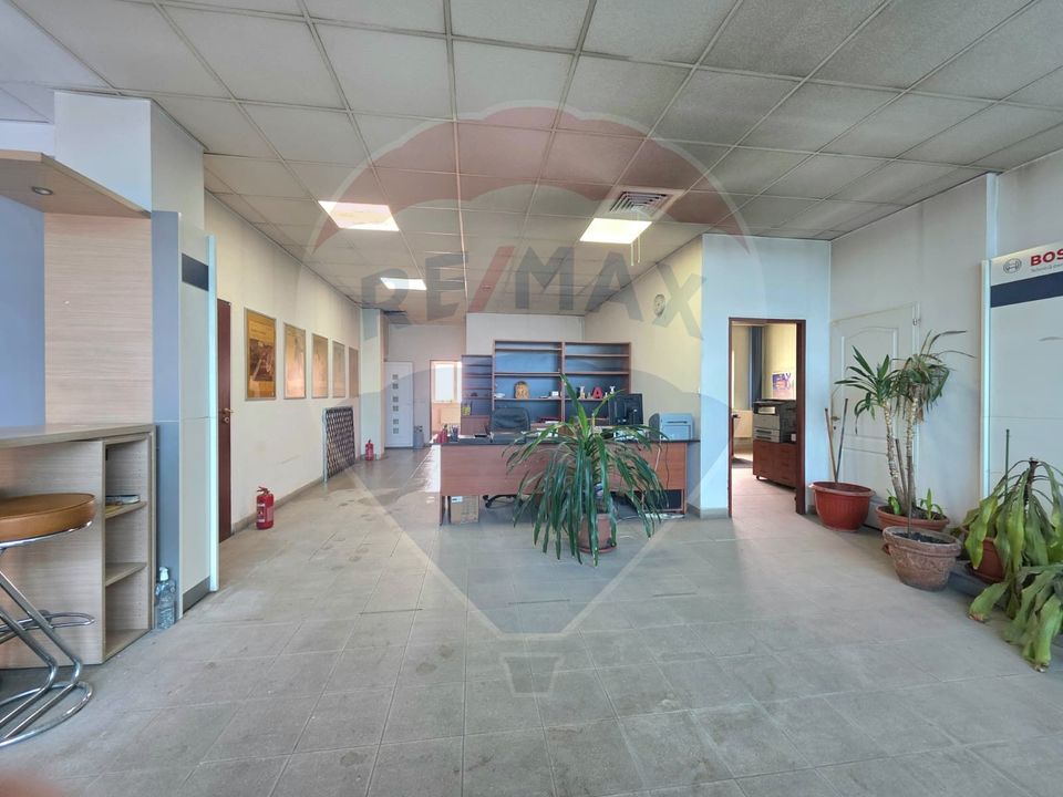 120sq.m Commercial Space, Ultracentral area