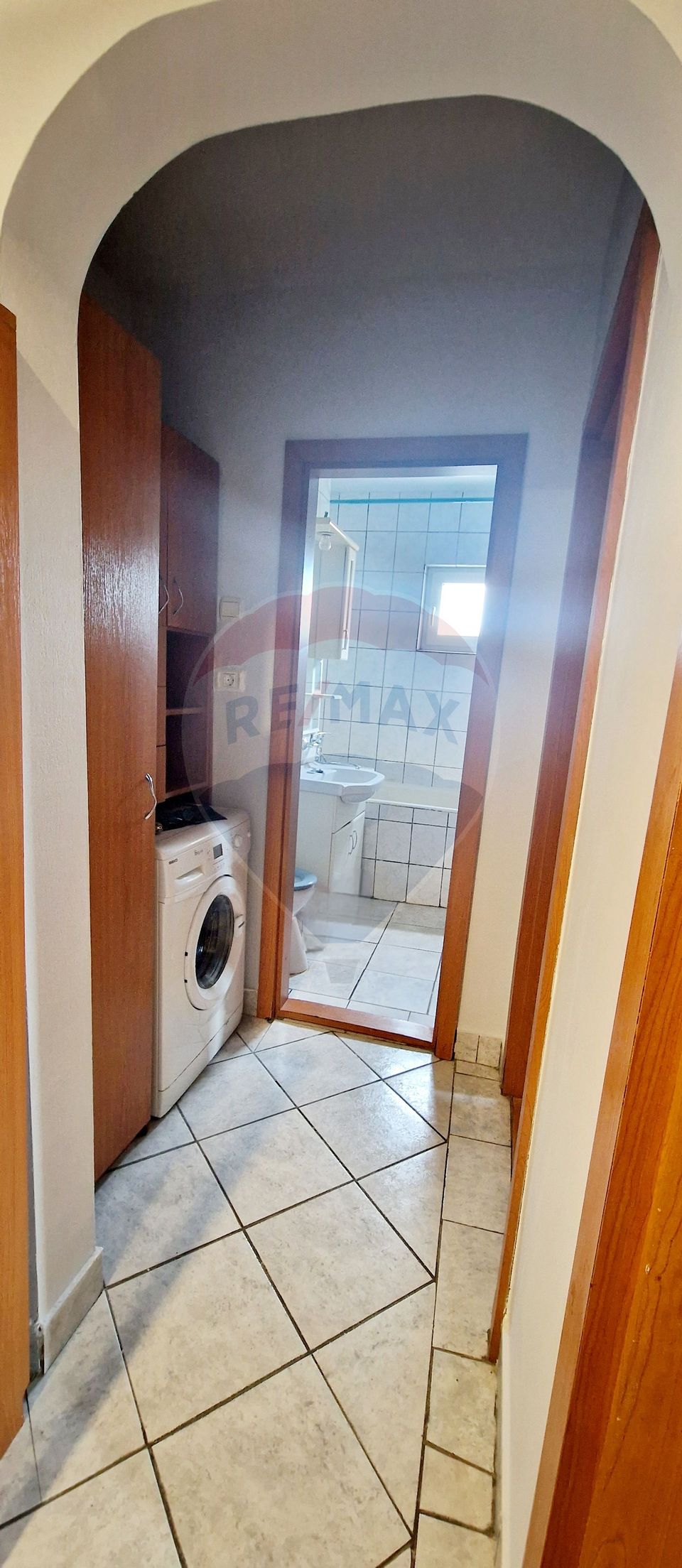 Apartament cu 3 camere de închiriat în zona Aurel Vlaicu