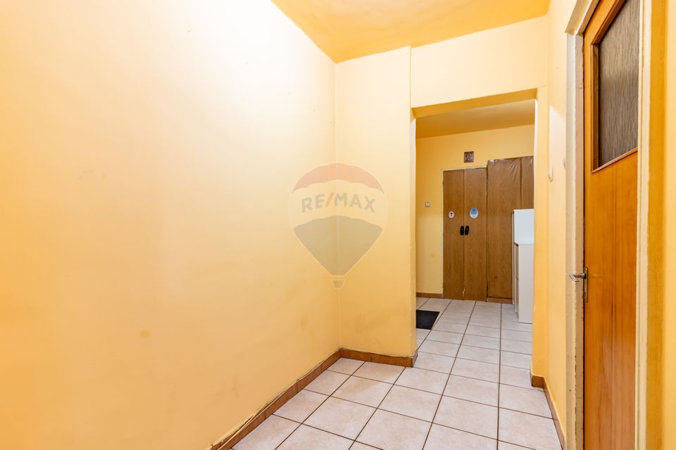 Apartament cu 3 camere de vânzare în zona Lacul Tei