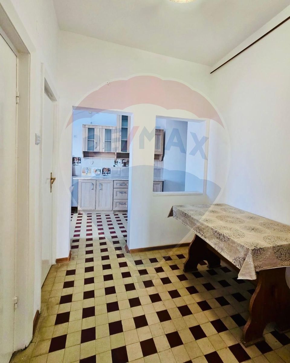 De vanzare apartament central cu terasa, Zona Romana