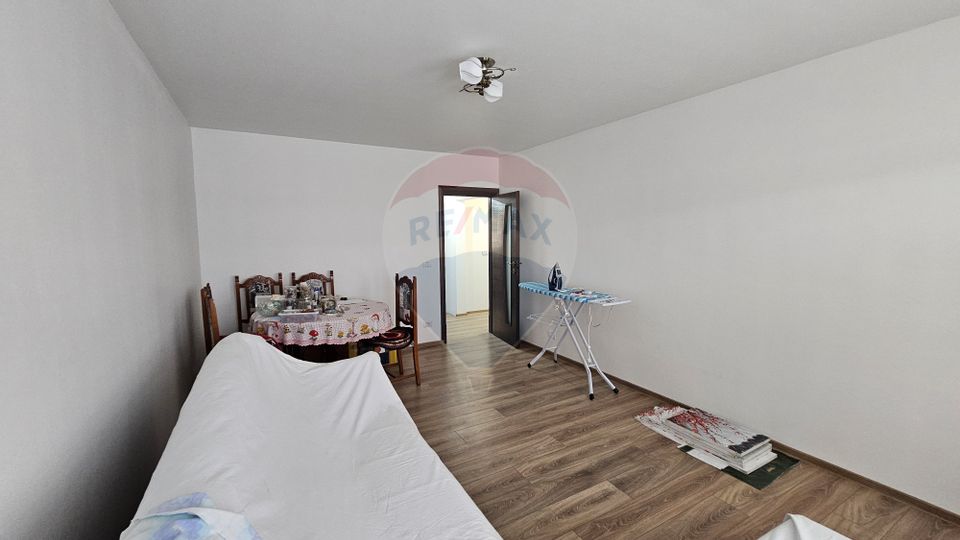 Apartament decomandat cu 2 camere în zona Burdujeni