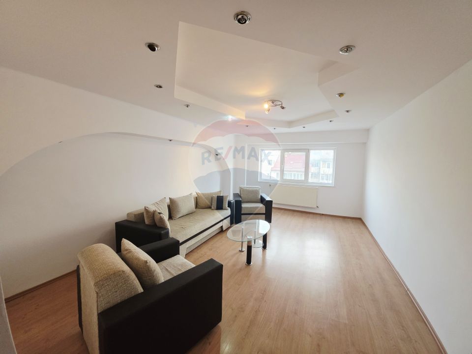 Apartament cu 2 camere de vânzare în zona 1 Mai
