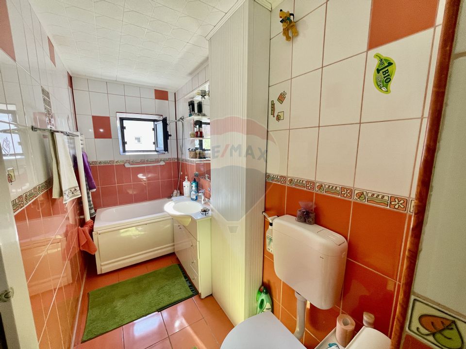 Apartament 3 camere în zona Centrala