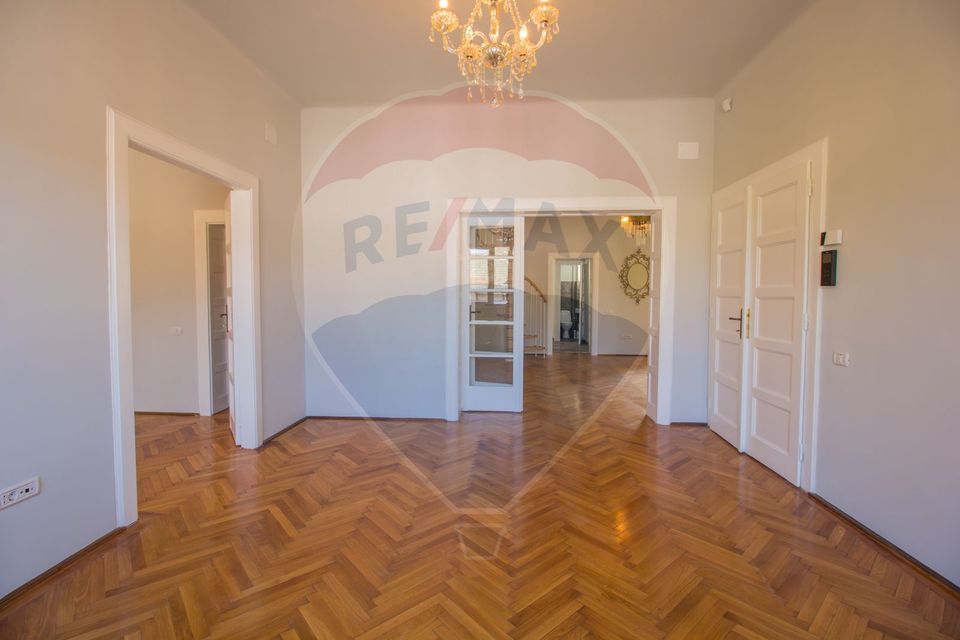 RENT!!! Office space/clinic /company headquarters