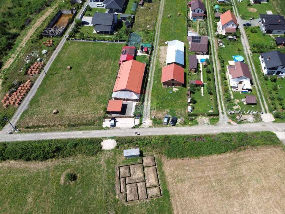 Casa 90m2 cu hala 120 m2 si 8 ari de teren de vanzare in CATALINA