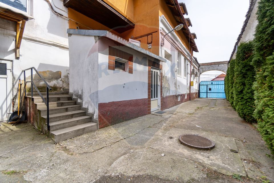 Apartament 7 camere ULTRACENTRAL in casa- Codlea!