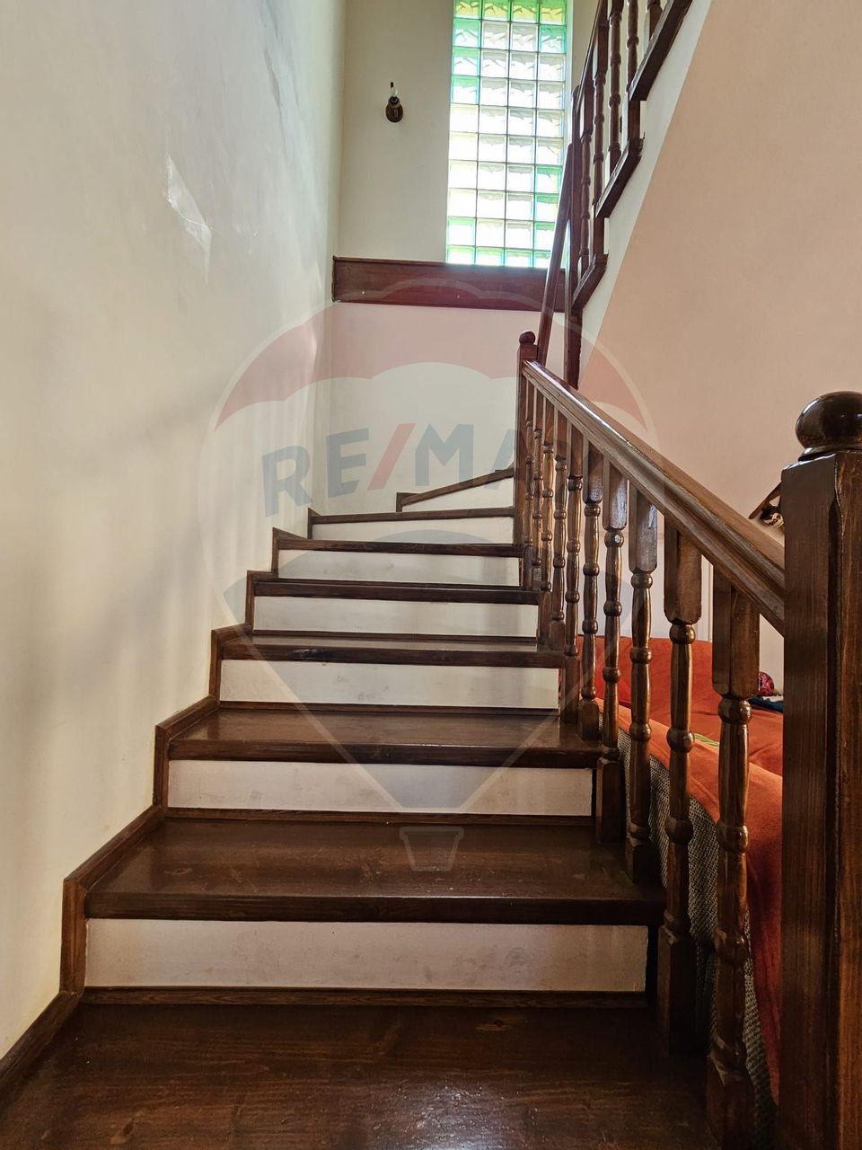 6 room House / Villa for sale