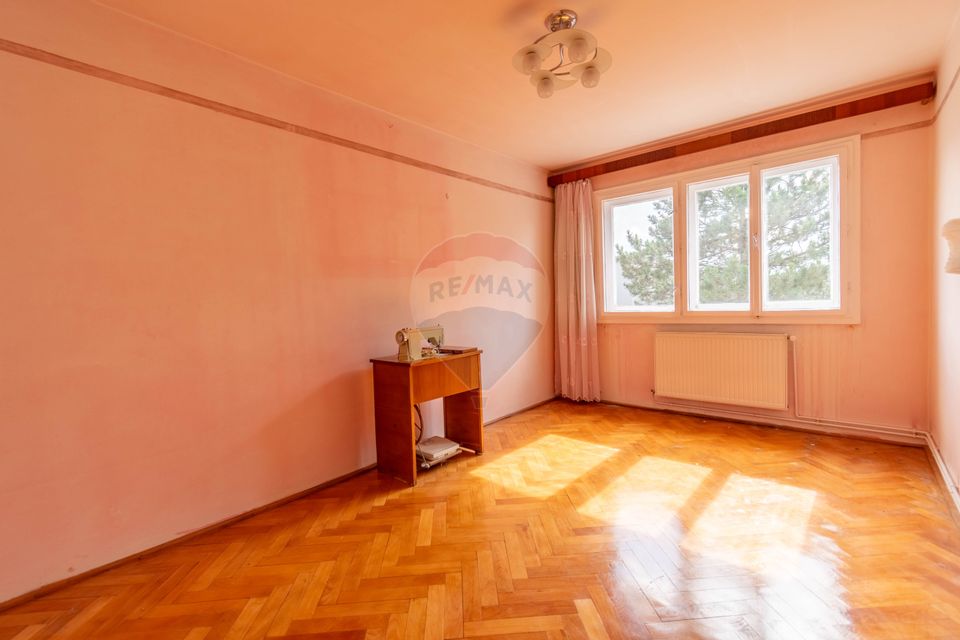 Apartament 3 camere de vanzare, 63mp, decomandat, boxa, Agricultorilor
