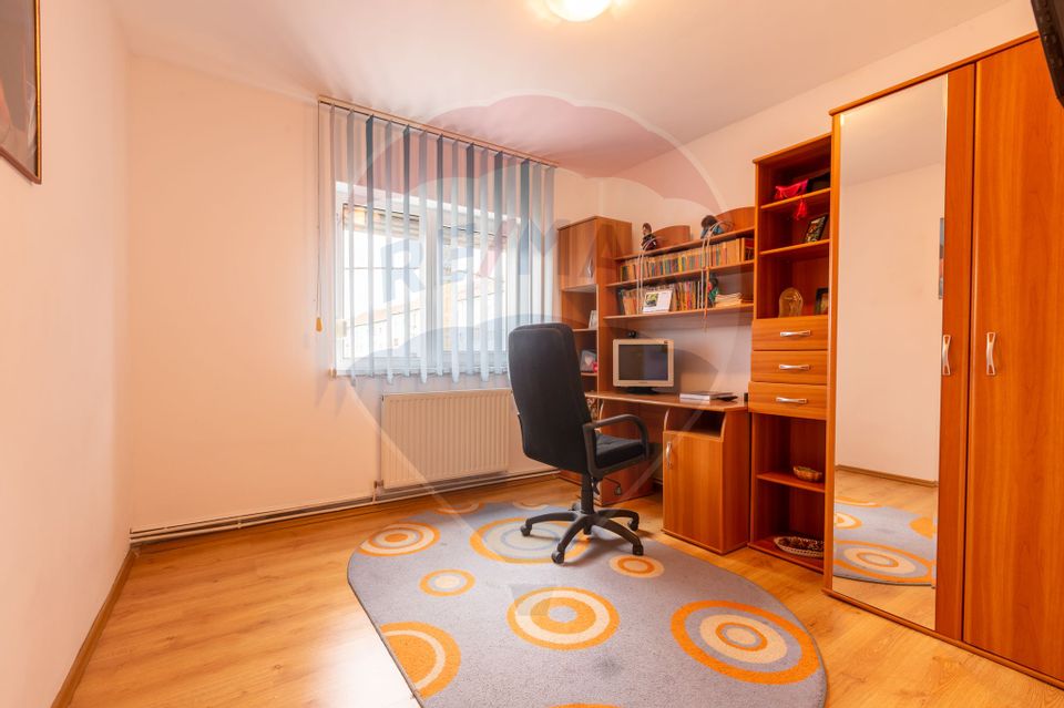 Apartament spațios cu 4 camere și 2 balcoane Str. Blajului, et.2