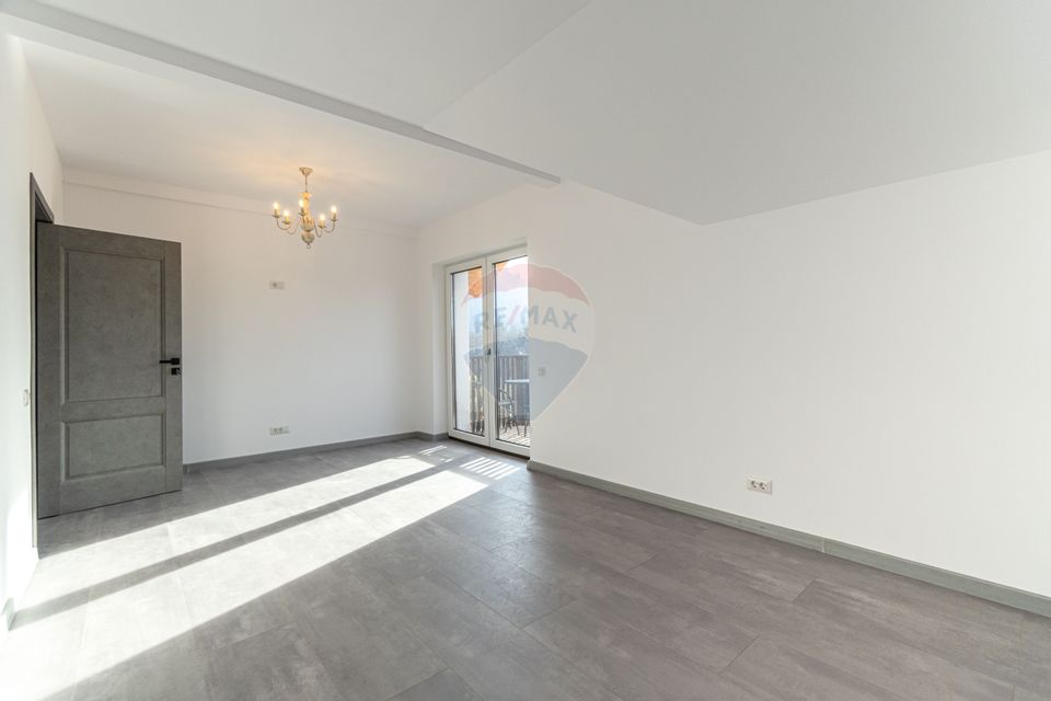 CASE NOI ÎN ARHITECTURĂ ALPINO-MODERNĂ CU ALEE PRIVATA | CRISTIAN