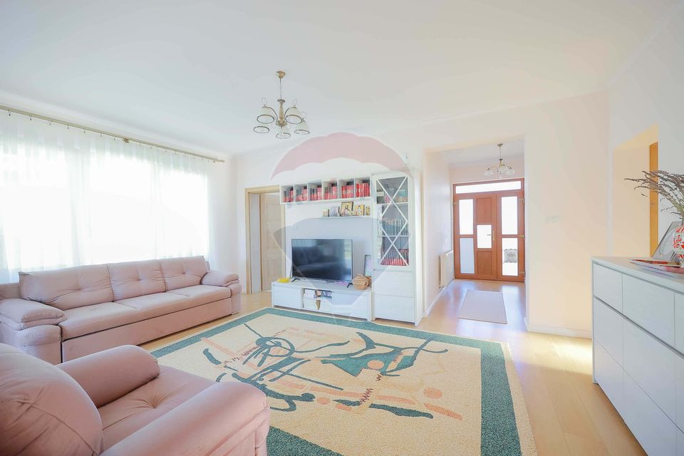 5 room House / Villa for sale