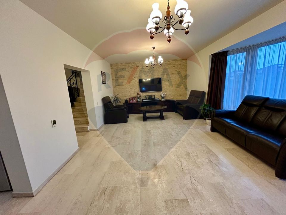 Casa/Vilă cu 4 camere de vânzare in Santandrei