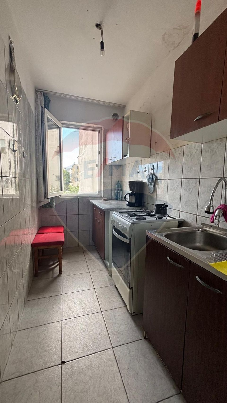 Apartament cu 3 camere de vânzare Mangalia gara
