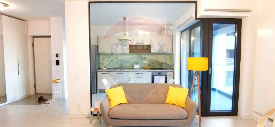 Vanzare  STUDIO-Cloud9