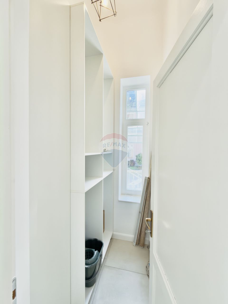 Apartament cu 2 camere de închiriat în zona Ultracentral