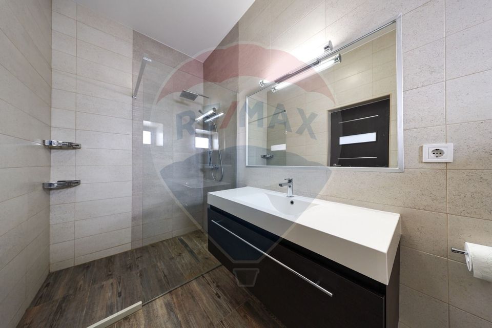 Apartament cu 3 camere, bloc exclusivist,  zona centrala, Brasov!