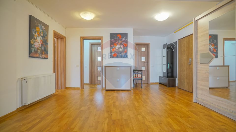 REZERVAT ! Apartament lux 3 camere