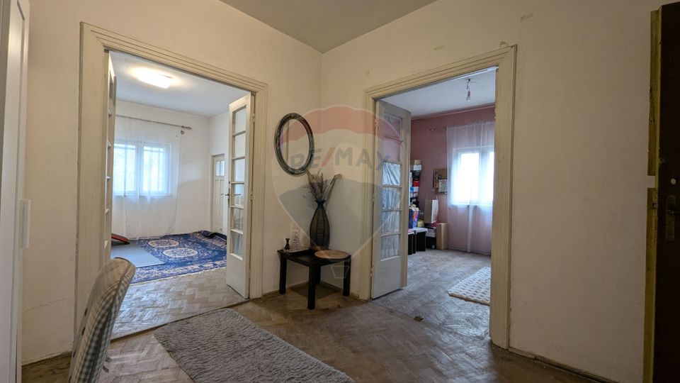 Vânzare Casă / Vilă cu 11 camere  în zona Iancului