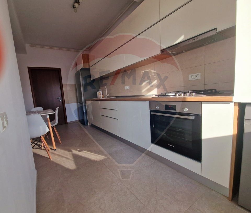 De inchiriat apartament 2 camere Centru Constanta cu loc de parcare