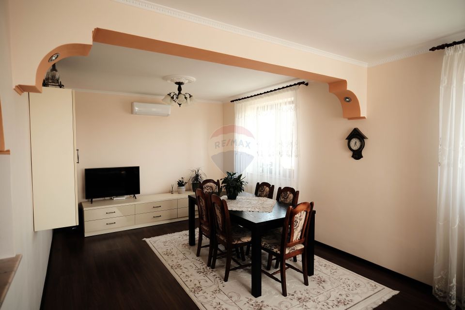 4 room House / Villa for sale