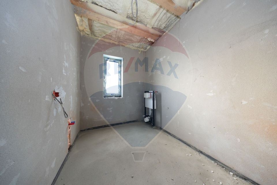 8 room House / Villa for sale