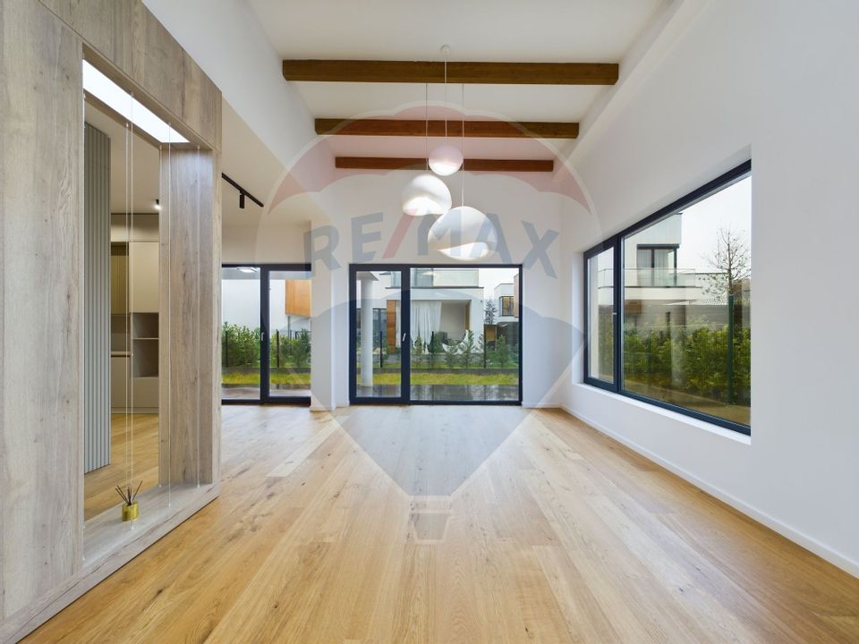 5 room House / Villa for sale