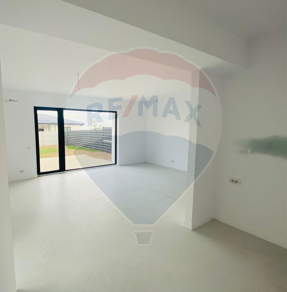 Premium 4-room villa for sale in Corbeanca / Ostratu