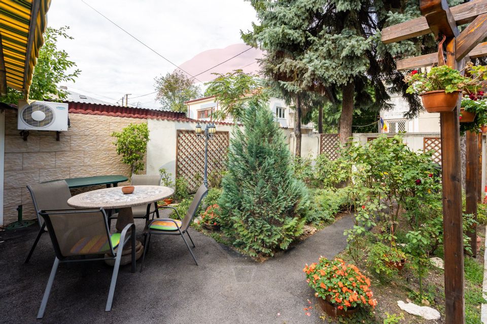 House for sale with generous garden