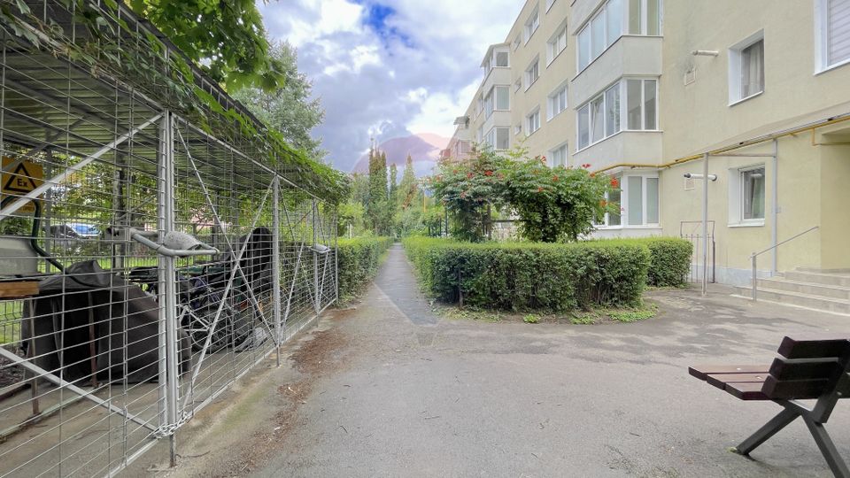 Apartament cu 3 camere de închiriat în zona Astra