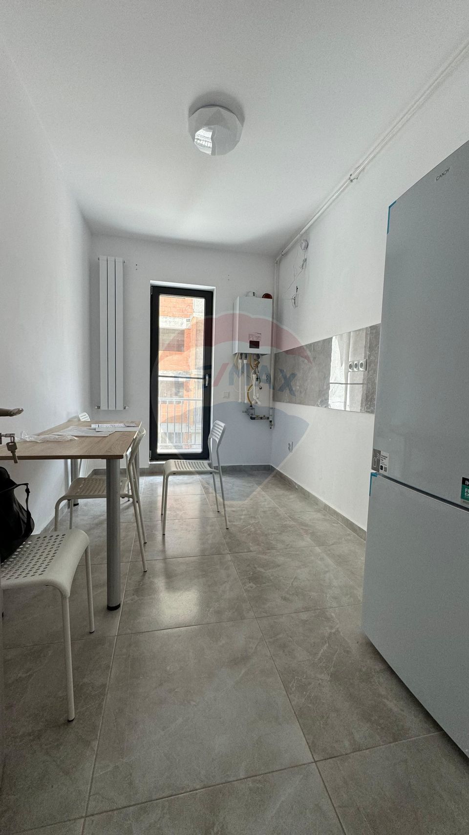 Apartament nou 3 camere de închiriat Nemobilat/Mobilat