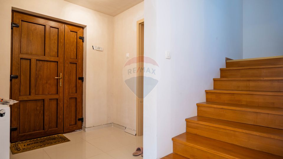 5 room House / Villa for sale