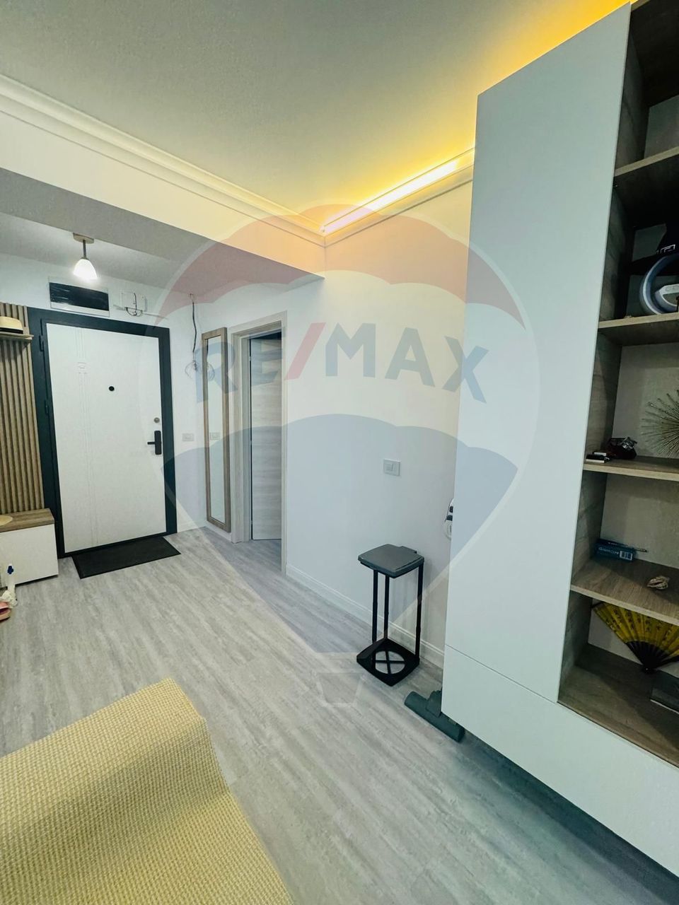 Apartament 2 camere de vanzare White Titanic +loc de parcare