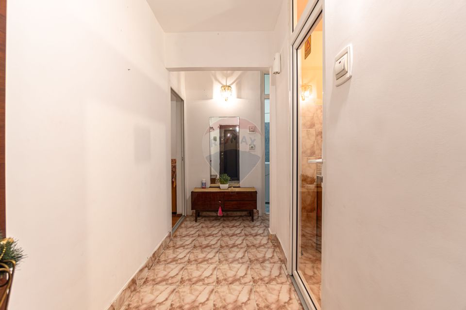 Apartament cu 2 camere de închiriat în zona Craiter